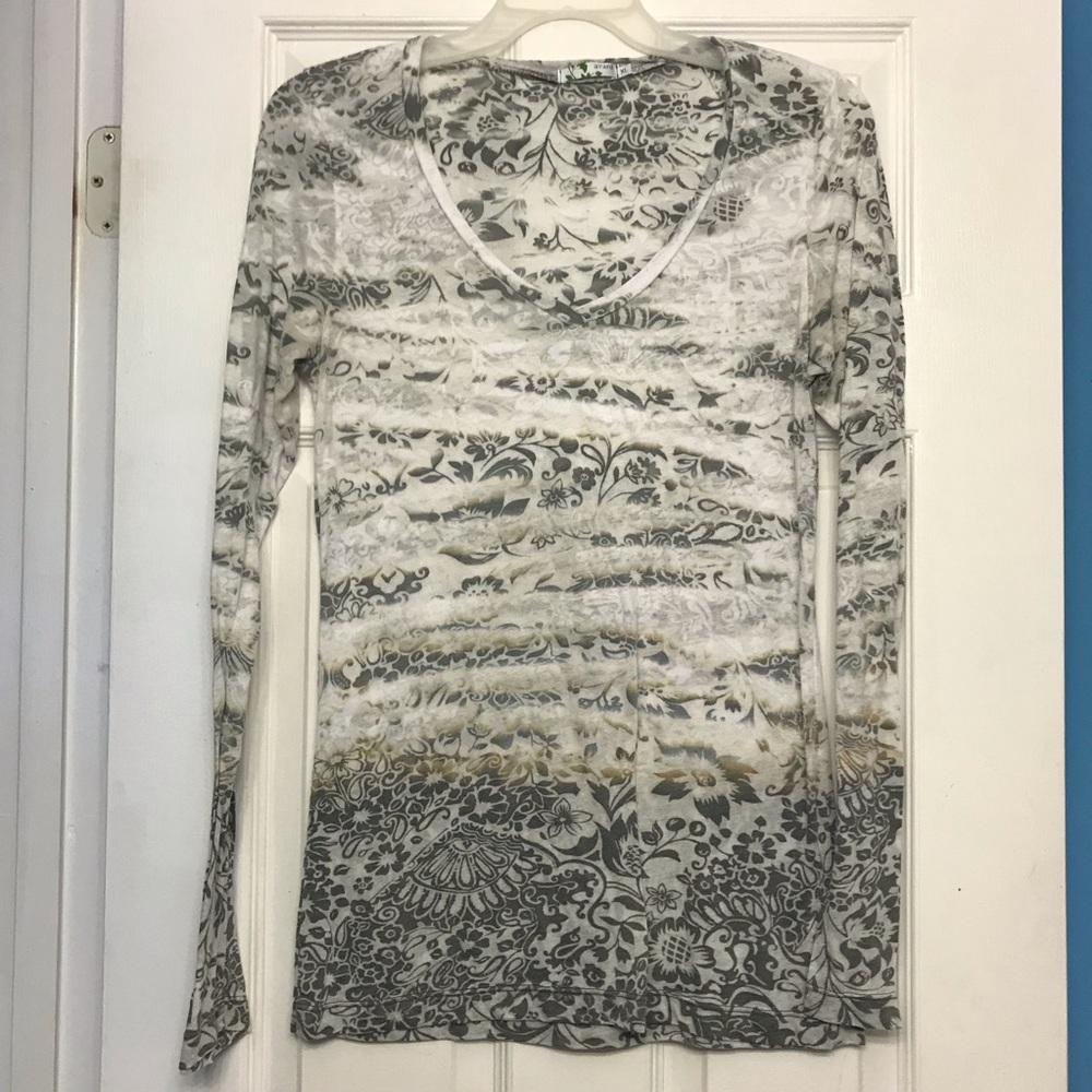 Long sleeve shirt